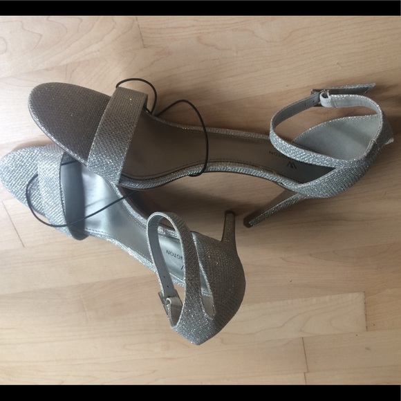 🆕Worthington Silver Glitter Heels Bristol - Picture 6 of 10